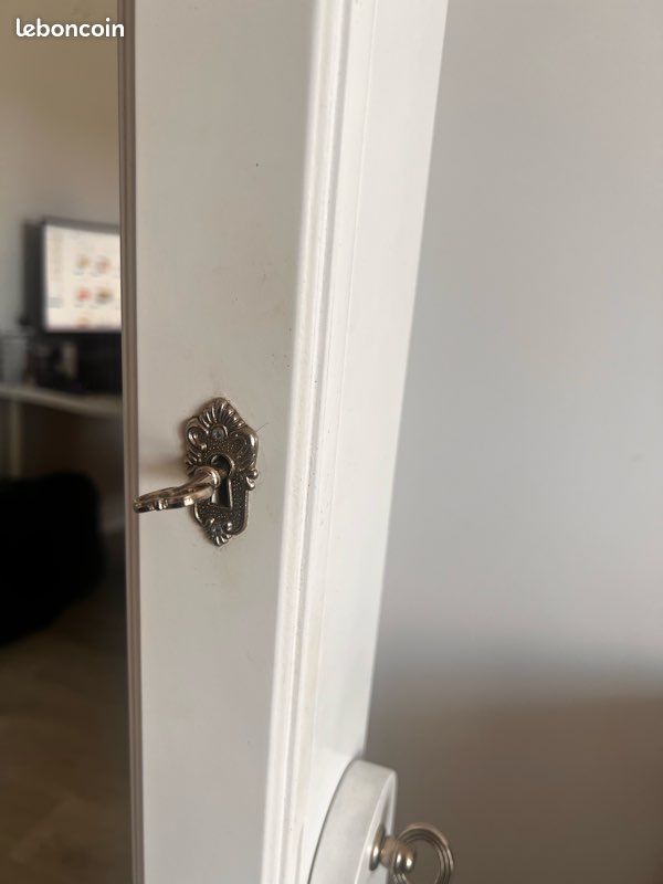 Meuble à bijoux sur pied (image 3)