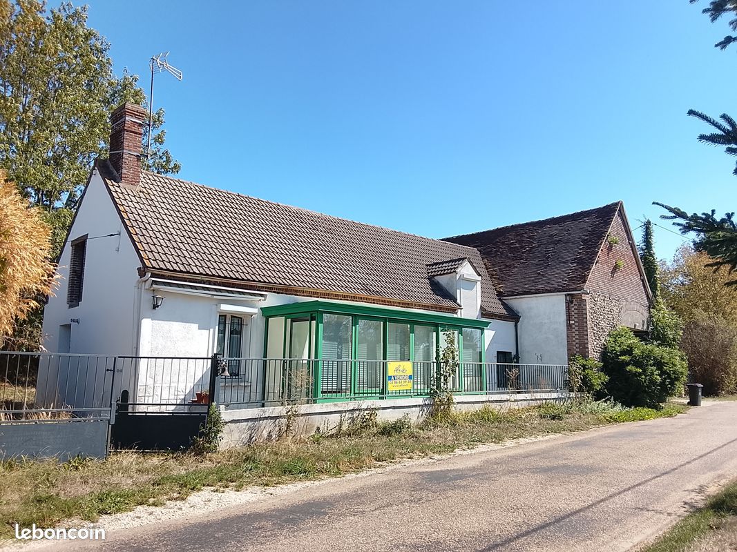Maison 3 pièces 77 m² · à Charny Orée de Puisaye · 77 m² · 95 000 €