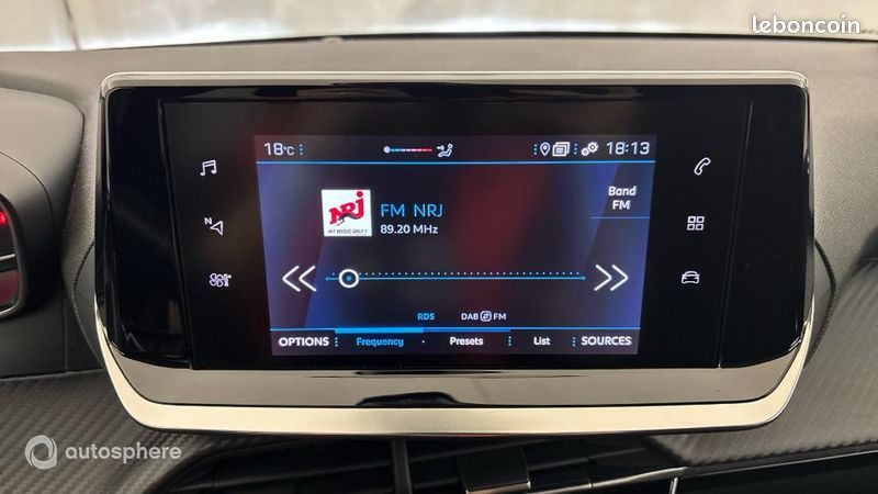 Peugeot 208 1.2 PureTech 100ch S&S Style EAT8 (image 18)