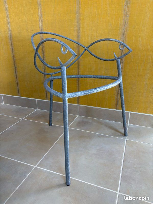 Paire de chaise métallique design poisson (image 3)