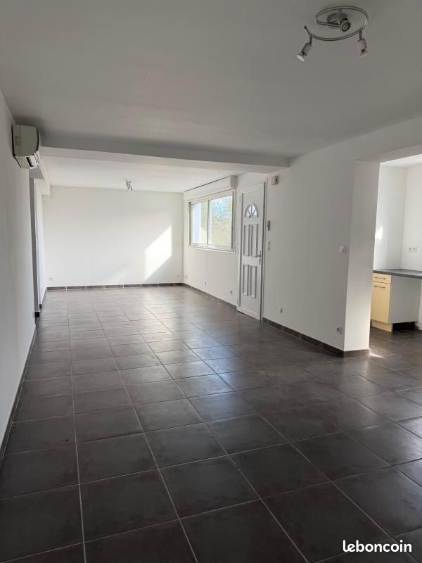 Appartement 3 pièces 88 m² · à Borgo · 88 m² · 850 €/mois