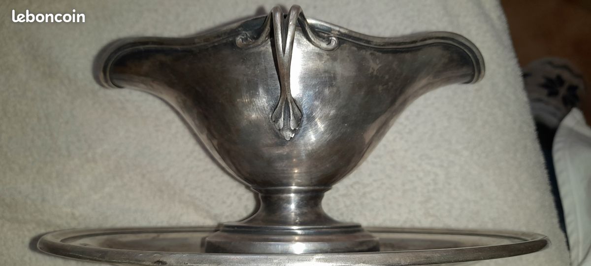 Saucière ancienne en Métal blanc (image 4)