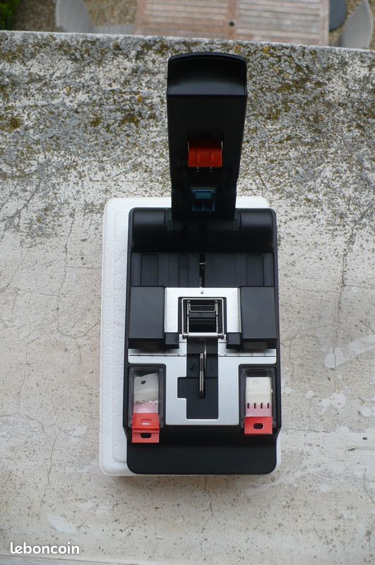 Colleuse à bandes adhésives pour film super 8. Soldée pour les fêtes (image 4)