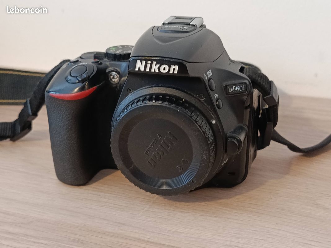 Nikon D5600 – Boîtier nu – 44 935 clics (image 1)