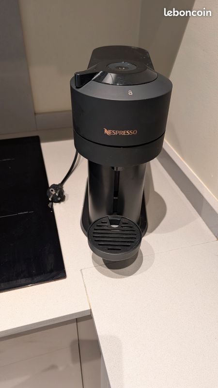 Machine à café Nespresso voluptuo en très bon état (image 1)
