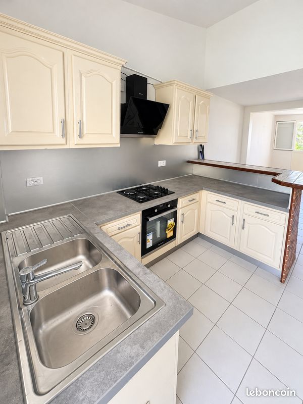 Appartement 2 pièces 60 m² · à Le Gosier · 60 m² · 900 €/mois