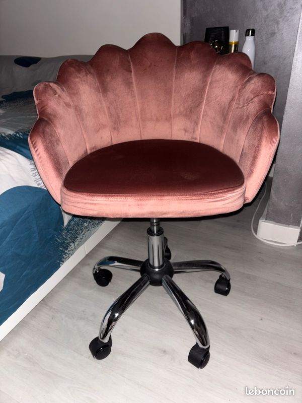 Chaise de bureau coquillage rose en velours (image 1)