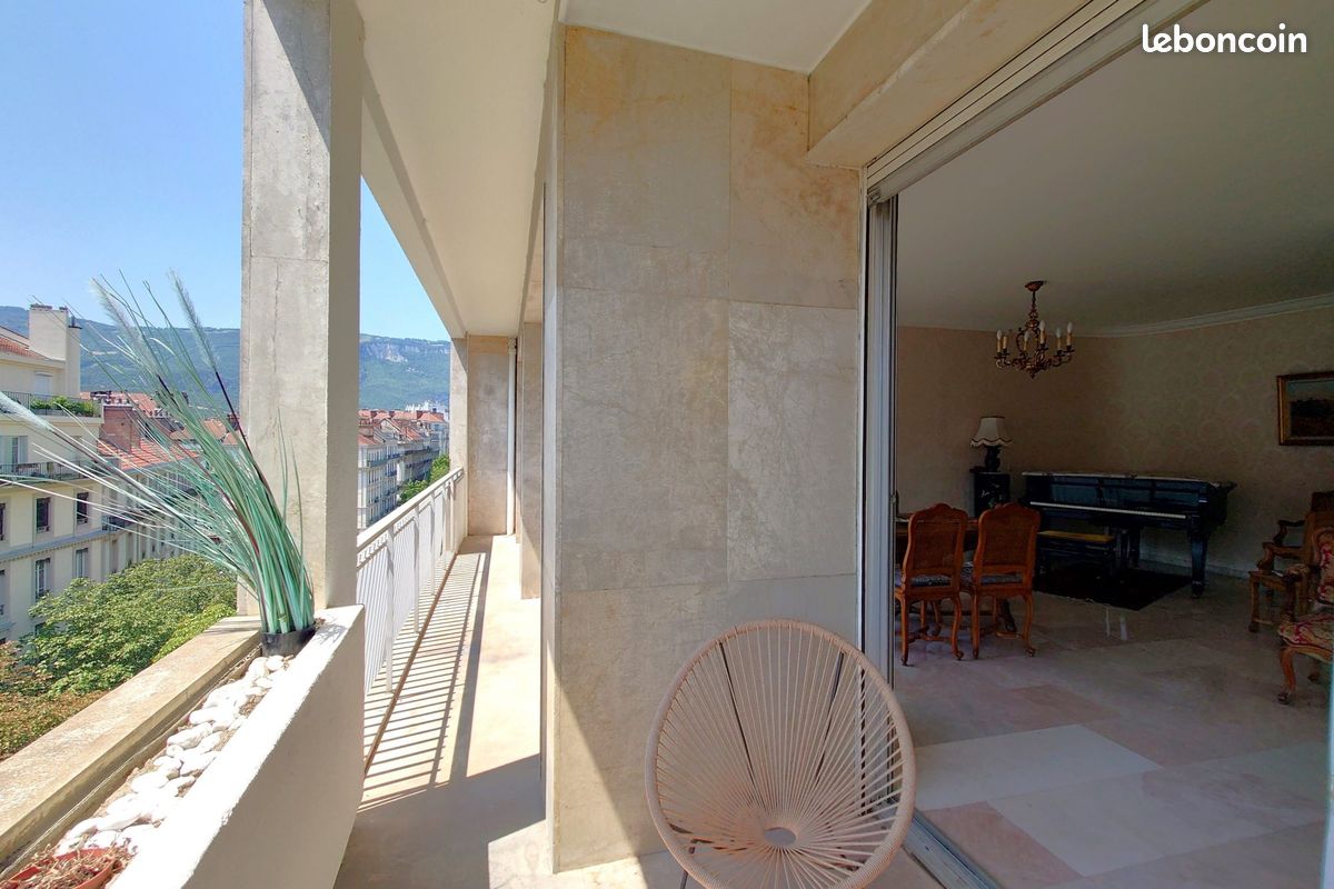 Appartement 4 pièces 141 m² · à Grenoble · 141 m² · 335 000 €