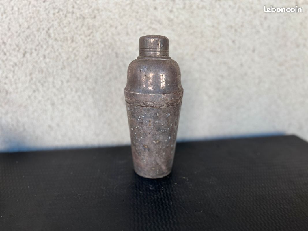 Shaker à cocktails vintage en métal argenté - St Hilaire - (D'occasion) à Vessy pour CHF 30
