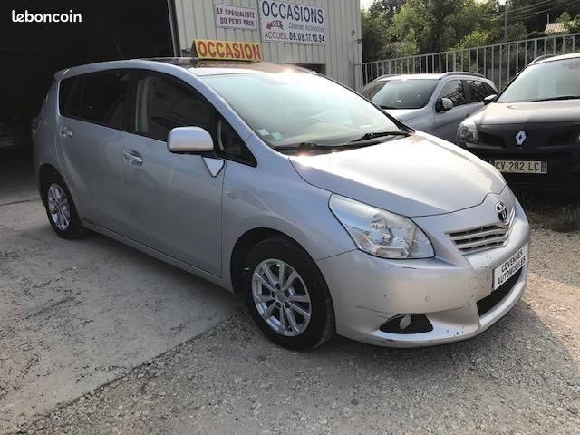 Toyota VERSO 126 D-4D SKYVIEW CONNECT 5 PLACES (image 3)