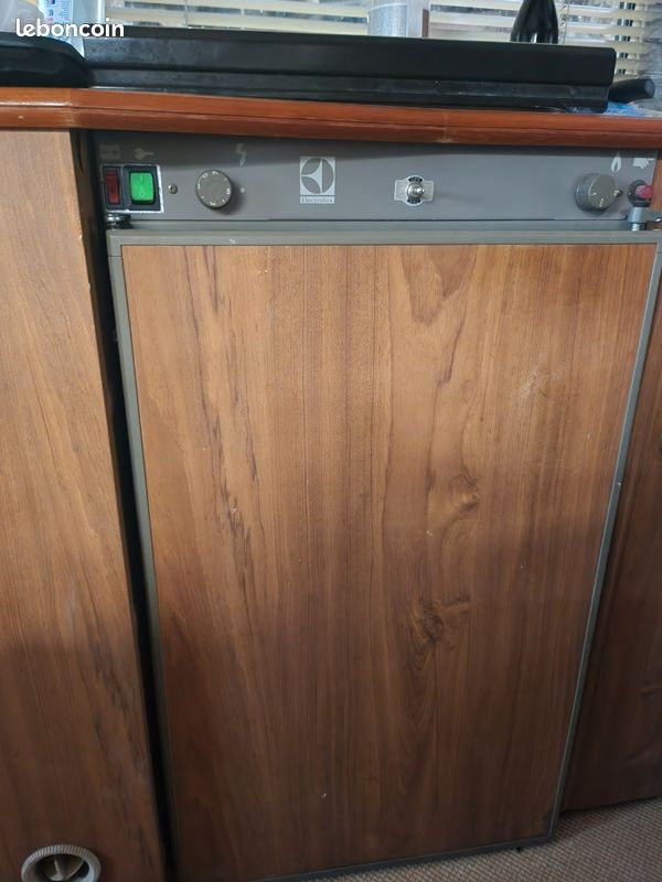 Refrigerateur camping car a absortion (image 1)