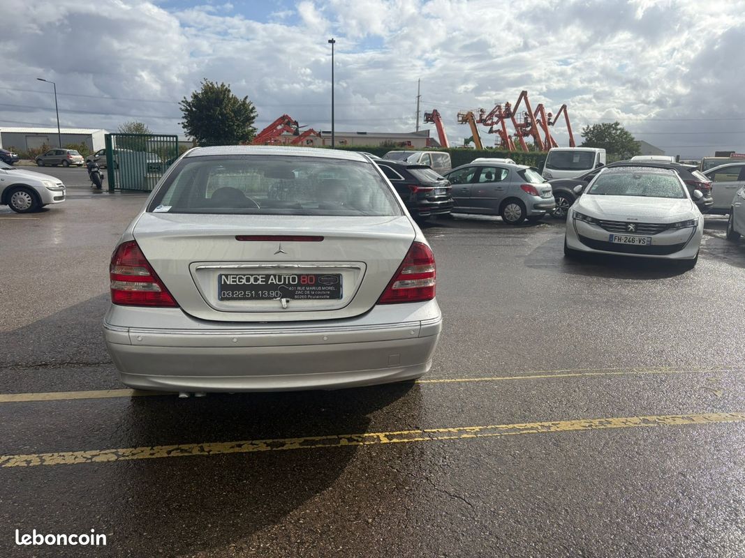 MERCEDES CLASSE C 220 Elégance 2.2 CDI 150 CV 01/2005 224500 KM BOITE DE VITESSE AUTOMATIQUE FEUX XÉNON SUIVI D'ENTR (image 6)