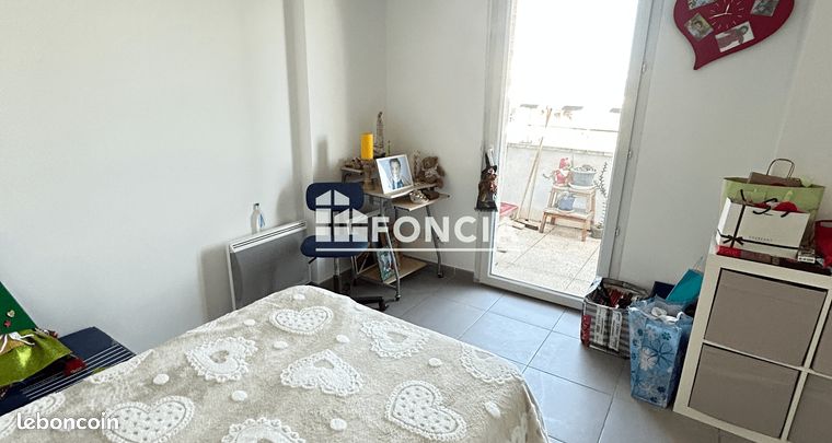 POINTE ROUGE : TYPE 2 avec terrasse et parking en sous sol — 9