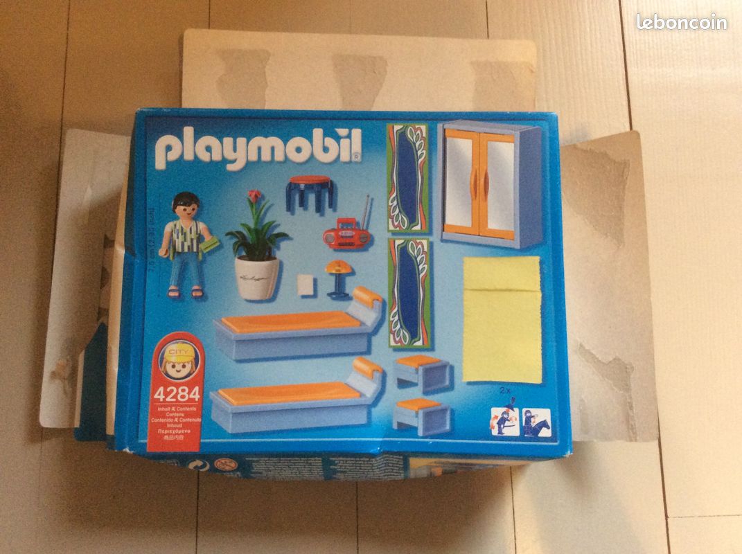 Playmobil 4284 chambre des parents (image 1)