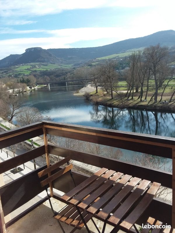 Appartement 1 pièce 28 m² · à Millau · 28 m² · 420 €