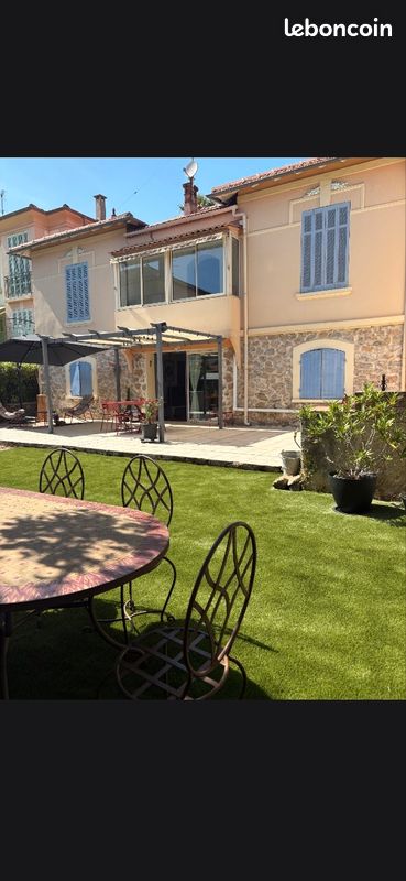 Maison 4 pièces 100 m² · à Hyères · 100 m² · 1 950 €/mois