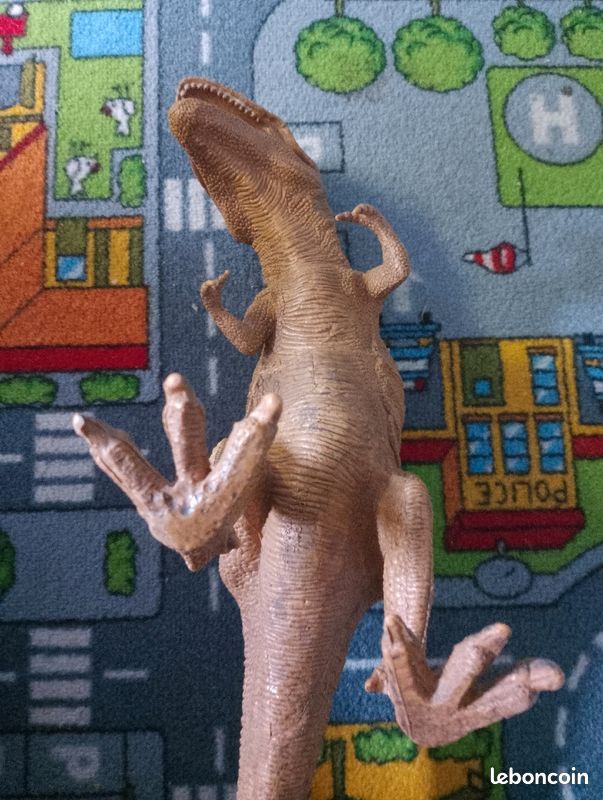 Grand dinosaure (image 3)