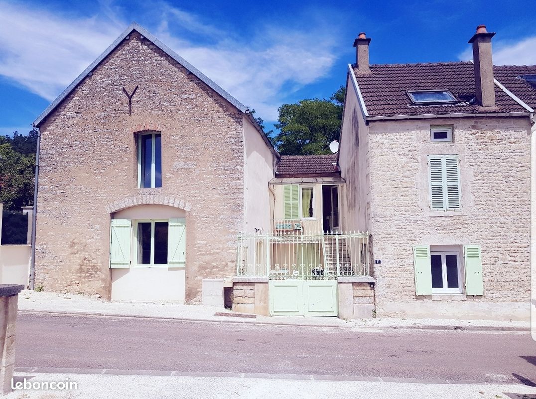 Maison 7 pièces 141 m² · à Aisy-sur-Armançon · 141 m² · 125 000 €