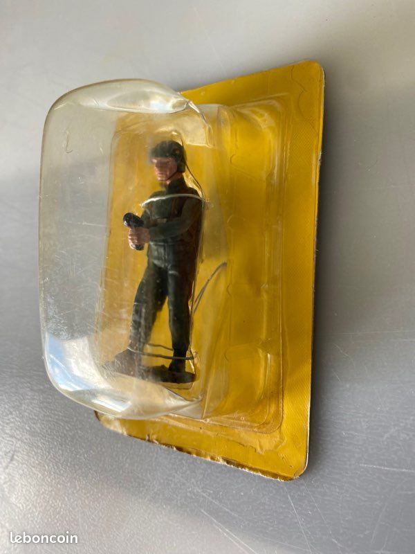 HACHETTE LA LEGION ETRANGERE Servant Lance Flammes 6e REG 1984 Figurine en Métal (image 3)