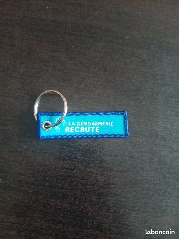 Porte-clés La Gendarmerie recrute Tour de France 2026 – Goodie officiel caravane – Collector (image 1)