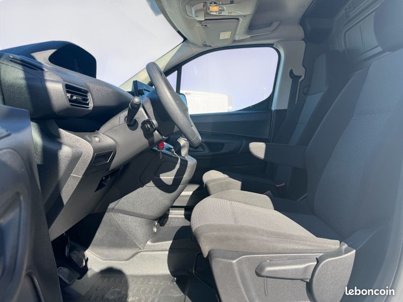 Peugeot PARTNER STANDARD 1000KG BLUEHDI 75CH GRIP 4CV (image 10)
