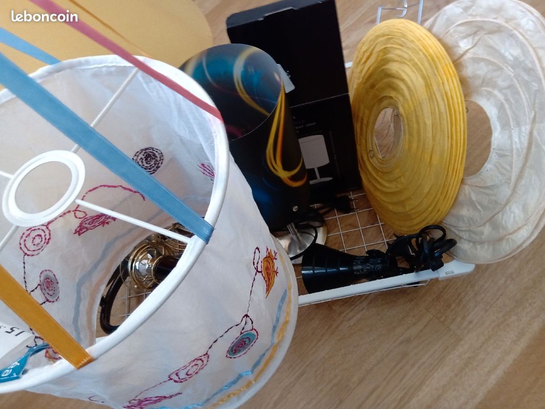 Lampes sur pied à accrocher ou plafond (image 2)