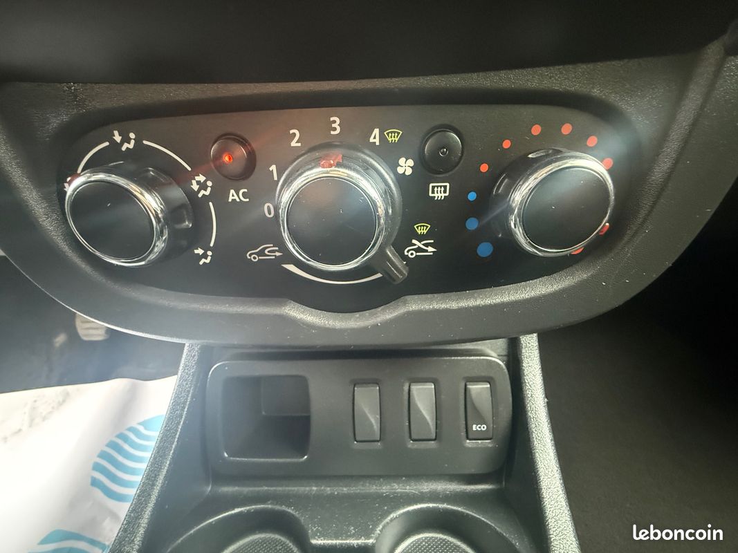 Dacia duster prestige phase 2 1.2i - 16v turbo tce 125cv 4x2 2015 (image 27)
