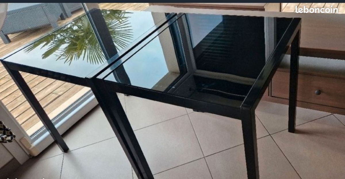 Deux tables (image 1)