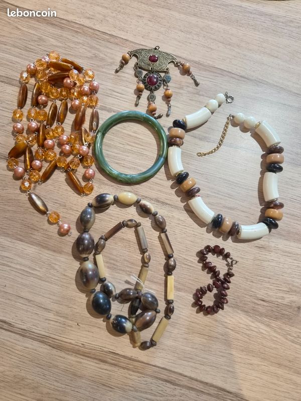 Lot bijoux vintage (image 1)