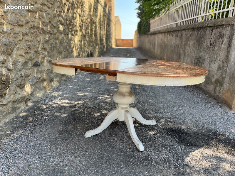 Jolie table en bois (image 6)
