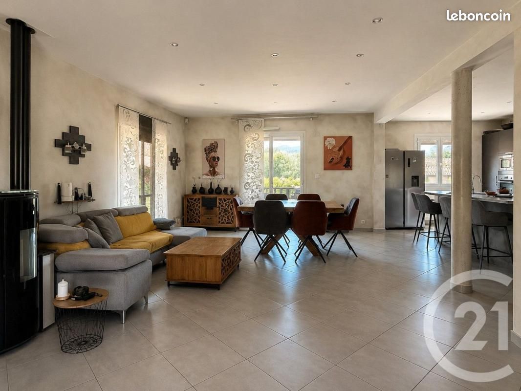 Maison 6 pièces 154 m² · à Saint-Affrique · 154 m² · 298 000 €