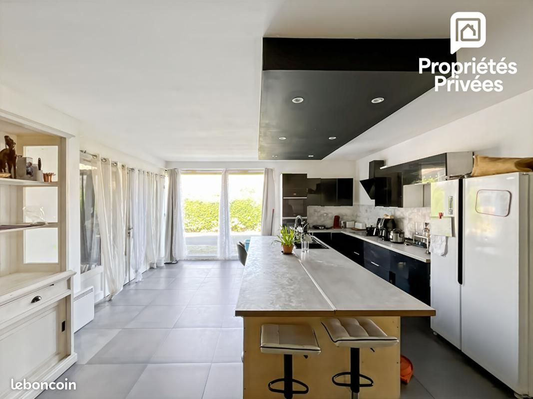 Maison 8 pièces 287 m² · à Saugon · 287 m² · 229 000 €