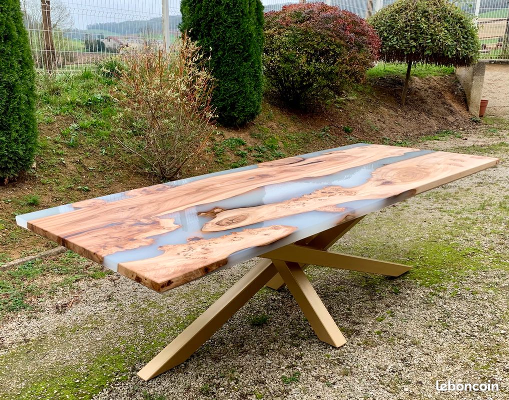 Table Bois Résine Epoxy Noire GLSGOW – G.Hodin