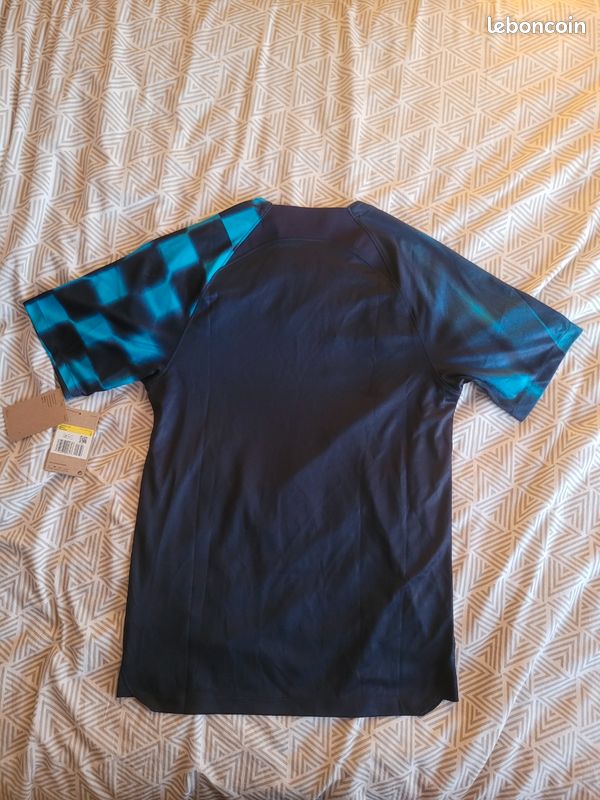 Maillot foot Nike Croatie bleu foncé S neuf (image 2)