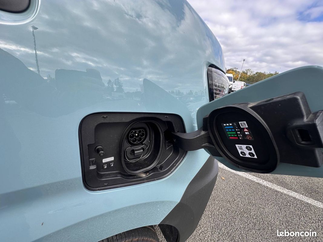 Renault master electrique fgn l2h2 3t5 grande autonomie advance (image 2)