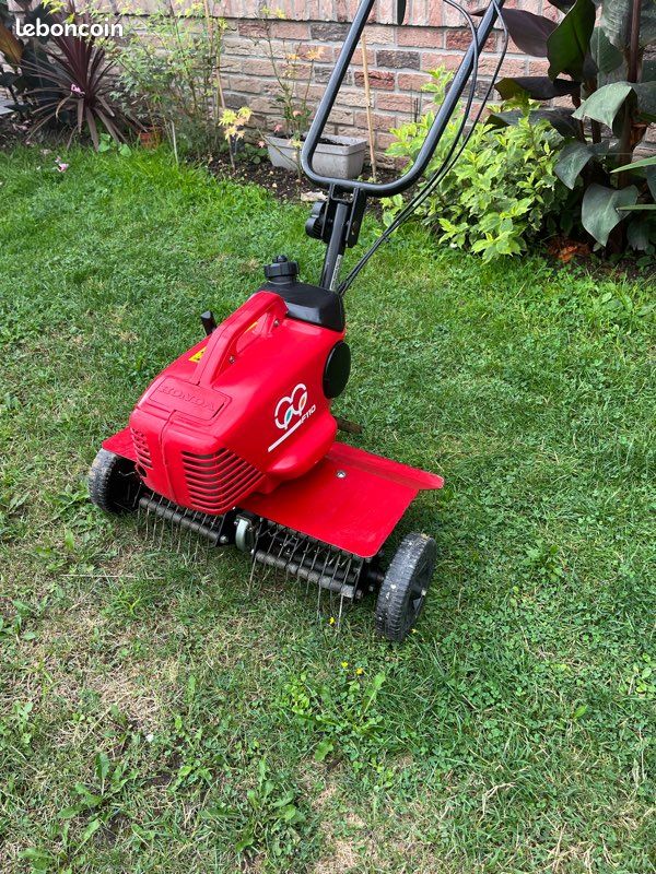 Motoculteur / Demousseur Honda (image 1)