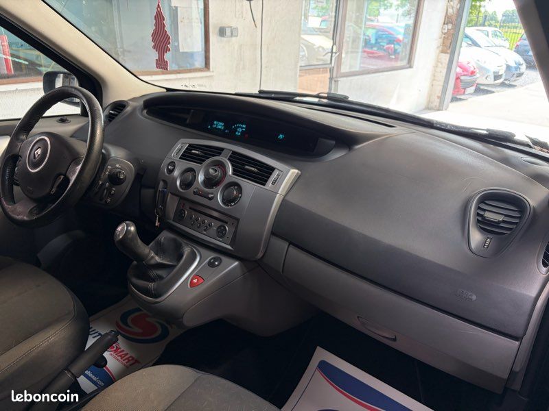 Renault Scenic II 1,5 DCI 85 Chvx « Première Main » (image 5)