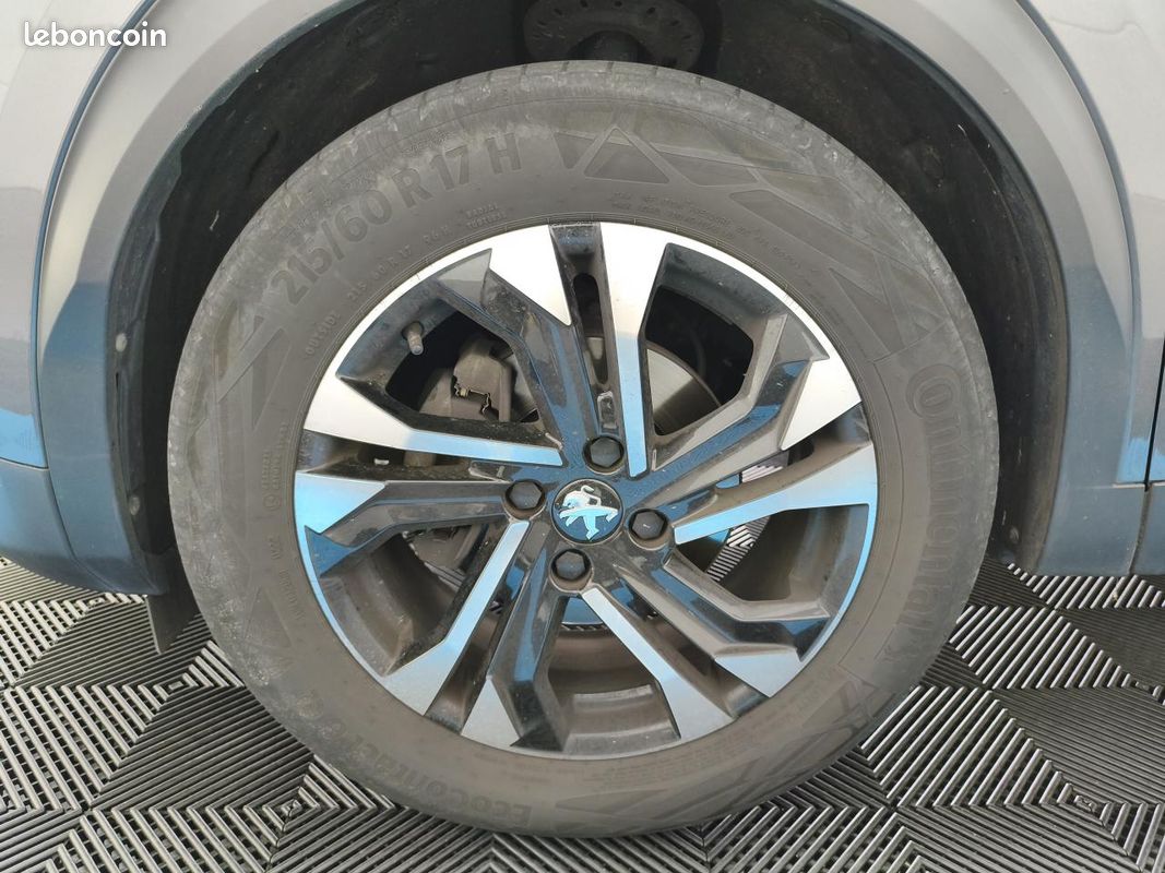 PEUGEOT 2008 1.2i ESSENCE 12V S&S 100 CV Allure Pack / KEYLESS / SUIVIE COMPLET / GPS / CAMERA RECUL / GARANTIE (image 22)