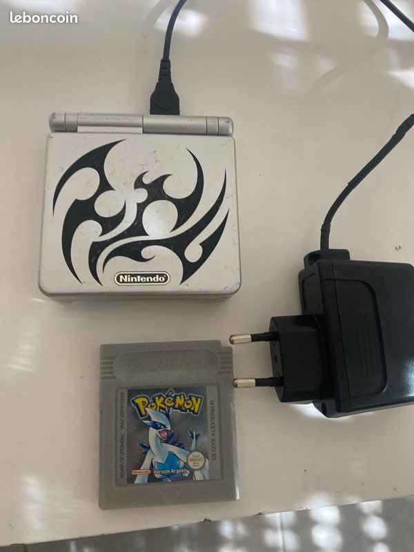 Game boy sp et Pokemon argent (image 1)