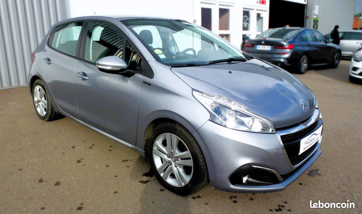 PEUGEOT 208 1.5 BlueHDi 100ch E6.c Signature 5p GARANTIE 12 MOIS (image 2)