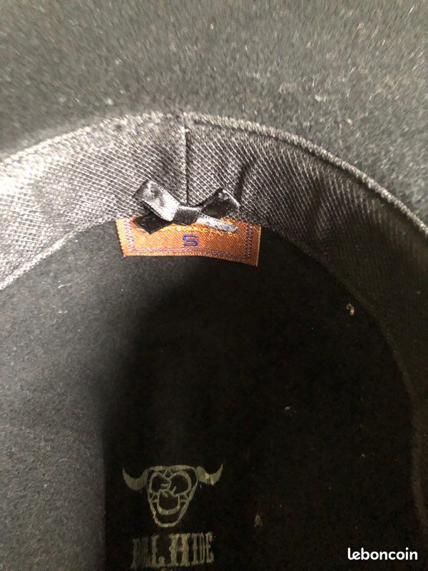 Chapeau noir en feutre (image 8)