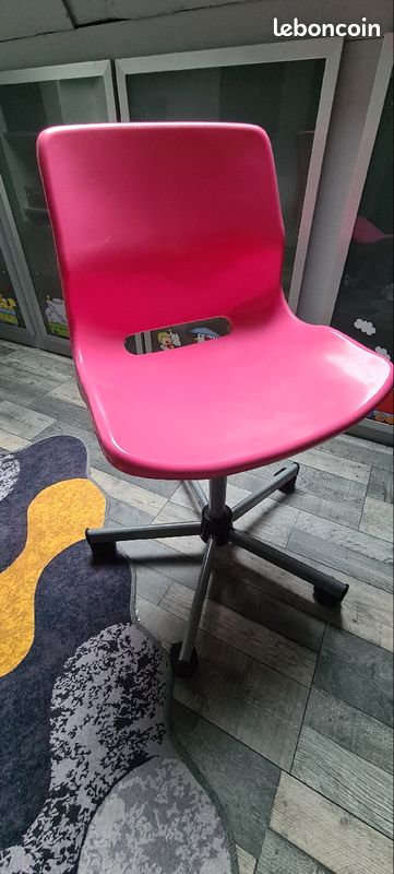 Chaise de bureau (image 1)