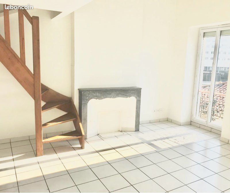 Immeuble 3 pièces 45 m² · à Marseille · 45 m² · 880 €