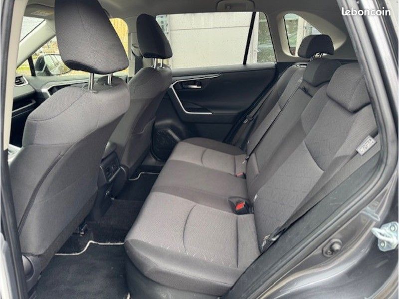 Toyota RAV4 Hybride 218ch Dynamic 2WD (image 11)