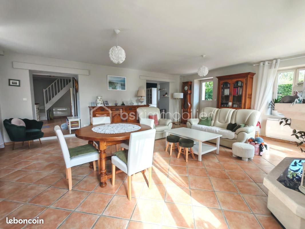 Maison 6 pièces 155 m² · à Rebais · 155 m² · 329 000 €