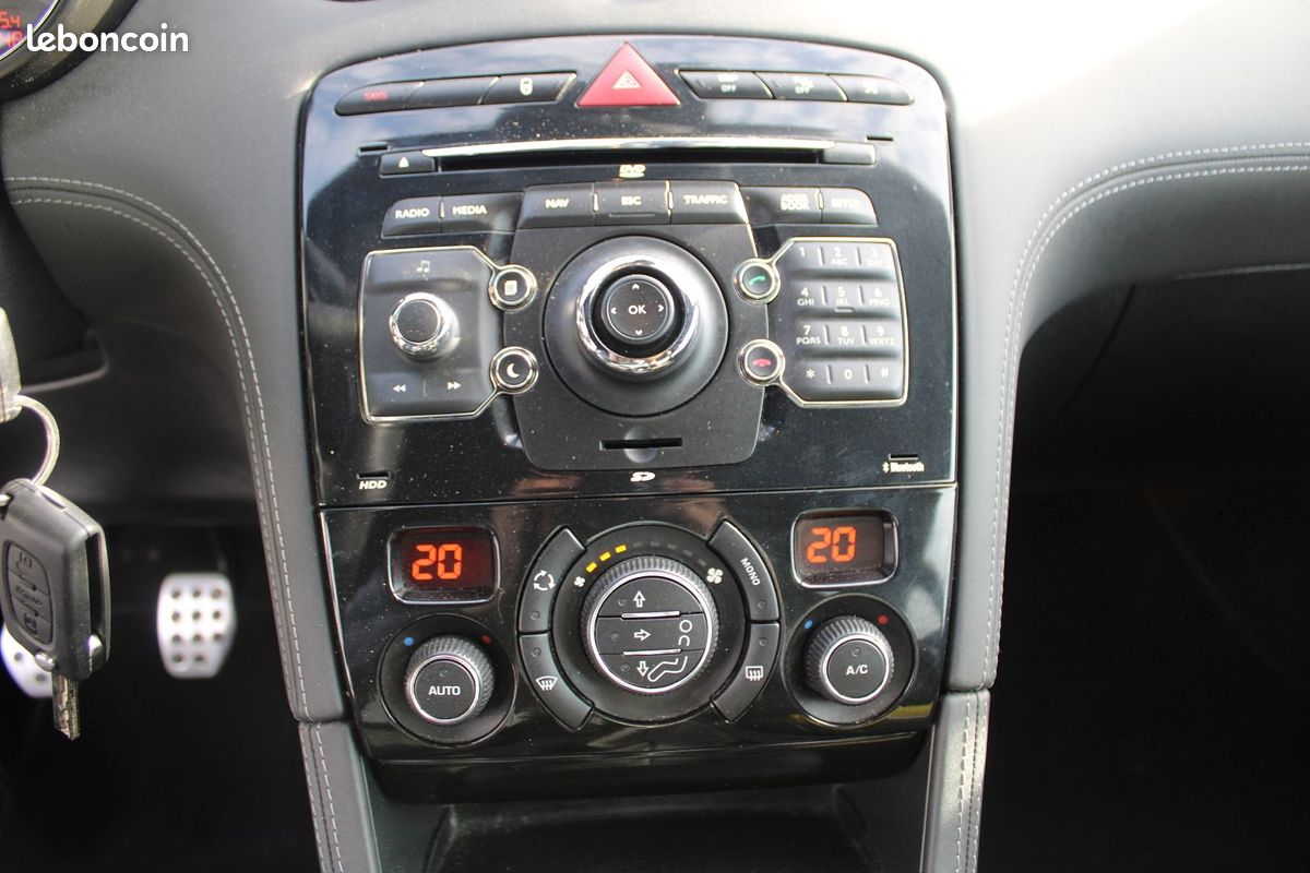 Peugeot RCZ 2L HDI 163 CV DIESEL GPS CUIR ELECT/CHAUFF RÉGULATEUR BLUETOOTH USB ABS LUXE BV6 (image 13)