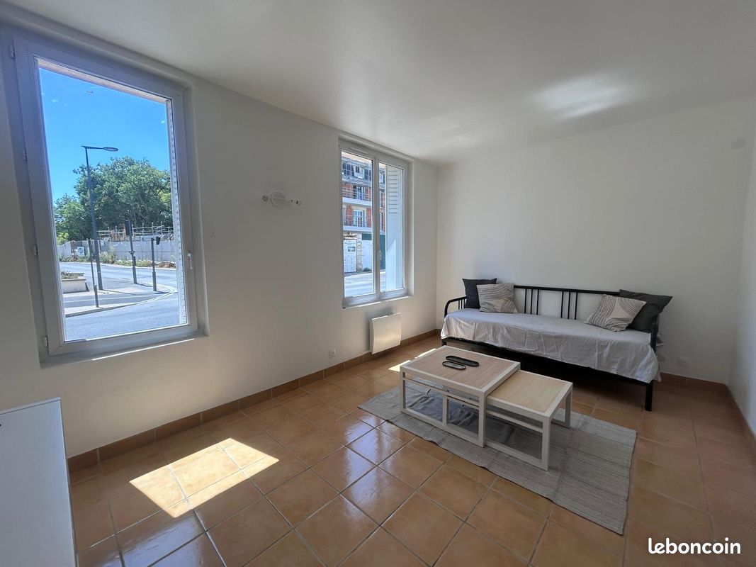 Appartement 1 pièce 27 m² · à Saint-Jean-de-la-Ruelle · 27 m² · 495 €