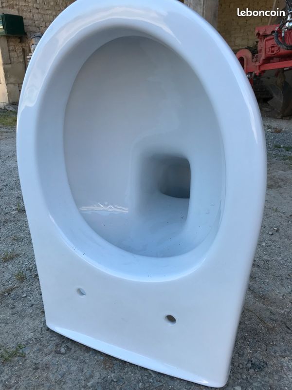 Cuvettes pour WC suspendu Neuves, jamais posées (image 2)