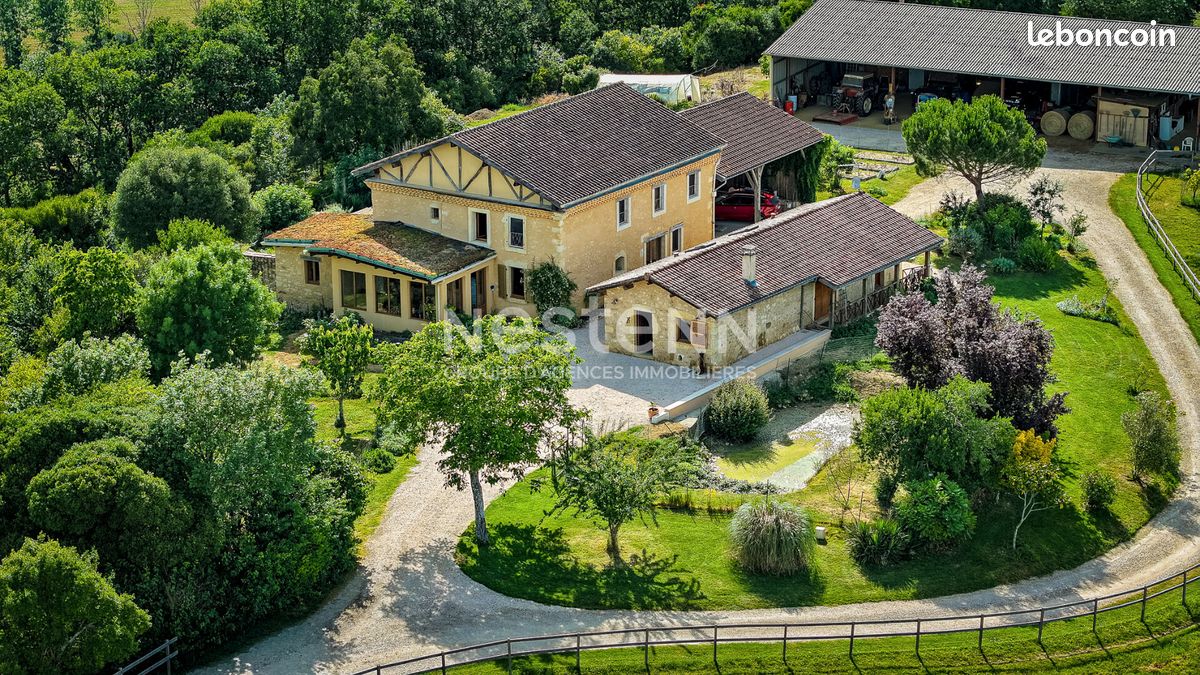 Maison 6 pièces 304 m² · à Le Brouilh-Monbert · 304 m² · 700 000 €