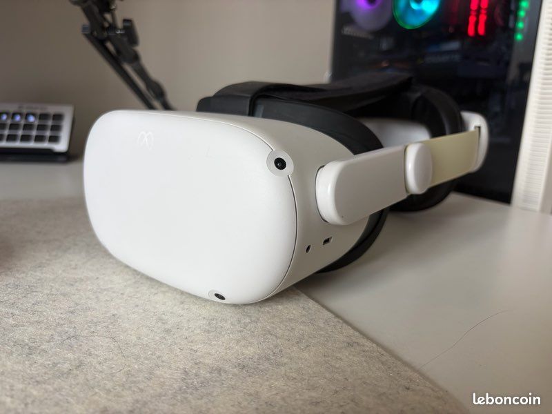 Meta Quest 2 128go et ses accessoires (image 1)